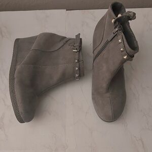 Michael Kors Gray Kids Boots with Studded Strap Size 2